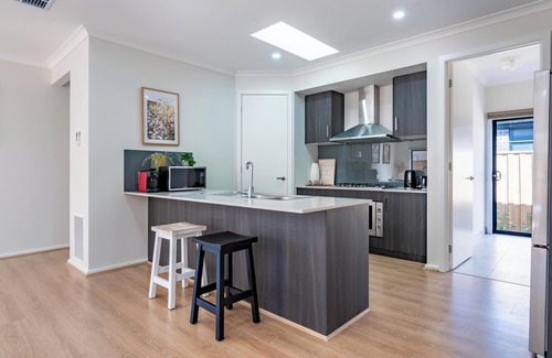 Clyde House | A Cosy 5Beds house in the Clyde