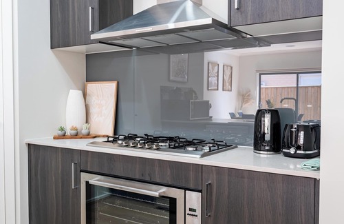 Clyde House | A Cosy 5Beds house in the Clyde