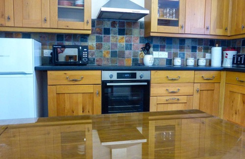 Hartland Cottage | A cosy thatched cottage in coastal location - a perfect eco-retreat for four