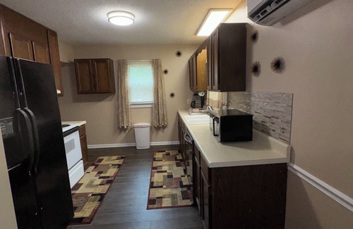 Charlotte House | A cozy “Guest House” bungalow in charming Charlotte.