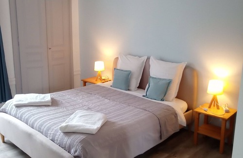 Villebois House | A Deux Pas du Rhéby