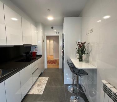 Algorta Apartment | A estrenar amplio con piscina y parking