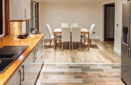 Cairndow Cottage | A fantastic property with hot tub and stunning views over the loch.