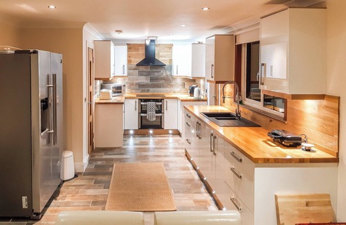 Cairndow Cottage | A fantastic property with hot tub and stunning views over the loch.