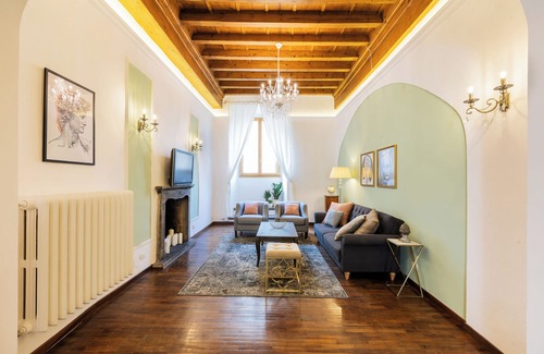 Santa Croce Apartment | A Florence Palace - 4 Bedroom Apt - Santa Croce