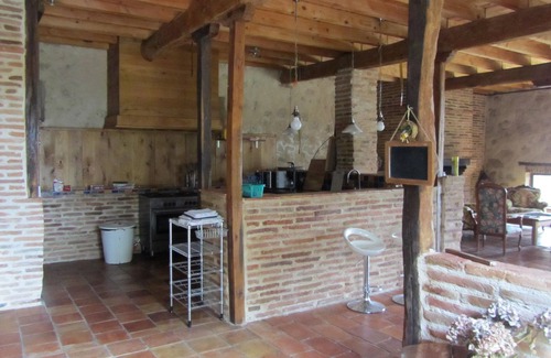 Labastide-Saint-Georges Cottage | A former coach inn in the XVII, in the heart of the country cocaine