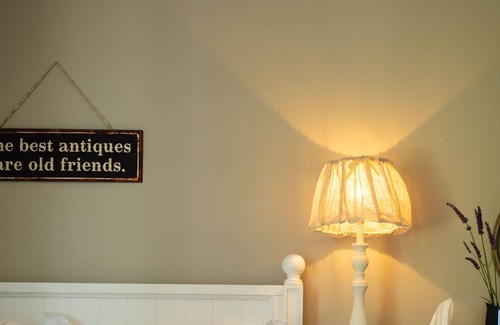 Sainte-Colombe-de-Villeneuve House | A beautiful gite in southern France with stylish decor and manicured grounds