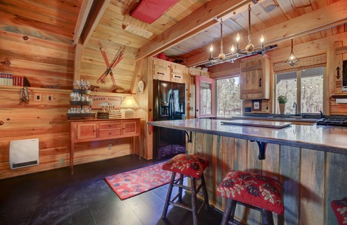 Sisters Cabin | A-Frame Cabin on 4.5 Acres - HOT TUB, Dog Friendly!