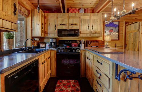 Sisters Cabin | A-Frame Cabin on 4.5 Acres - HOT TUB, Dog Friendly!
