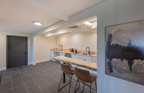 Goldendale House | A-Frame in the Pines! Now Sleeps 12!