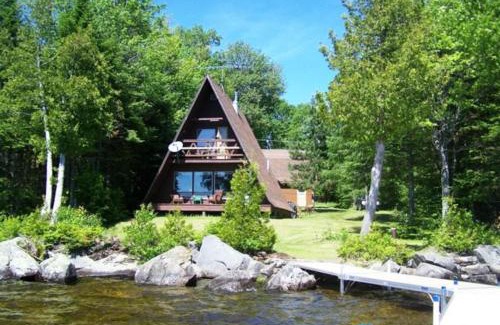 Greenville House | A-Frame on the Shore