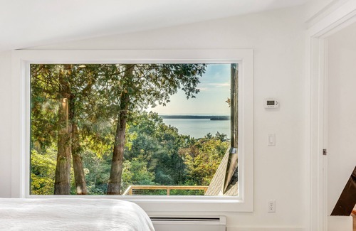 Chittenden County Cabin | A-Frame with lake views! Close to Burlington!