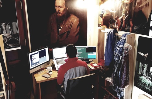 Dich Vong Apartment | A gentle bookworm place