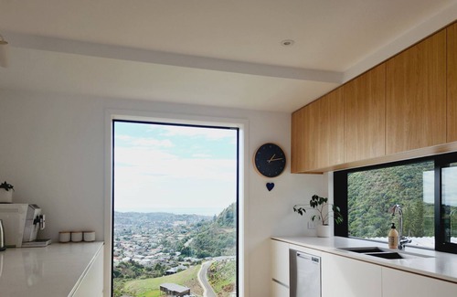 Nelson House | A gorgeous mix of sea, rural and urban views await at Hilltop Haven