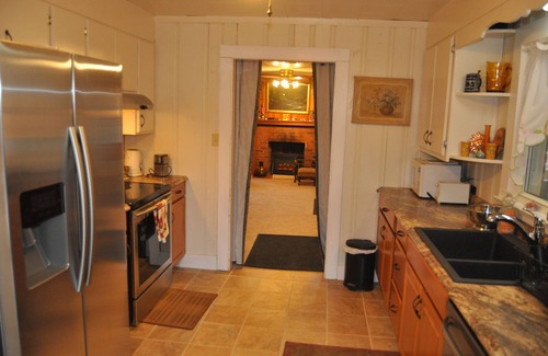 Swannanoa House | A haven in the mountains by the Swannanoa river