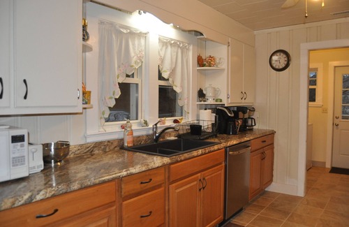 Swannanoa House | A haven in the mountains by the Swannanoa river