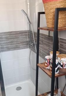 Latour-de-France Bed & Breakfast | A L' Estiu