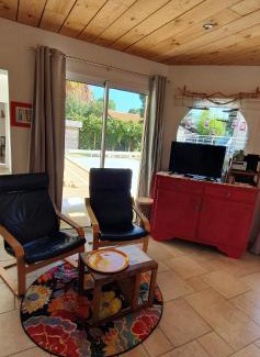 Le May-sur-Evre House | A La Topaze #Gîte calme #3 pers #Piscine privée #Cholet #Wifi haut débit #Préau #Cholet #Parc japonais #Puy du F ou