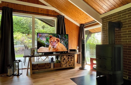 Rott House | A little time out: fireplace - cooking - peace and quiet - laundry set, wood, electricity incl.