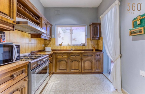 Rabat Apartment | A Lovely 3BR Maisonette in lovely town of Rabat