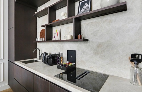 Paris City Center Apartment | A Luxurious 2-BR/2BA with Services in Louvre - Saint-Honoré