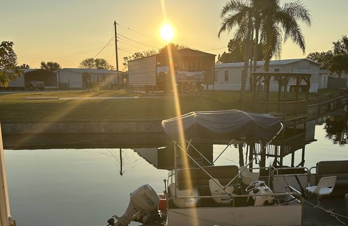 Buckhead Ridge House | A luxurious get away on the canal of Lake Okeechobee.