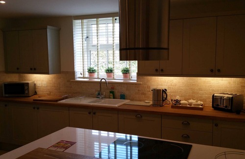 Forsbrook House | A luxury barn conversion 15 mins from Alton Towers