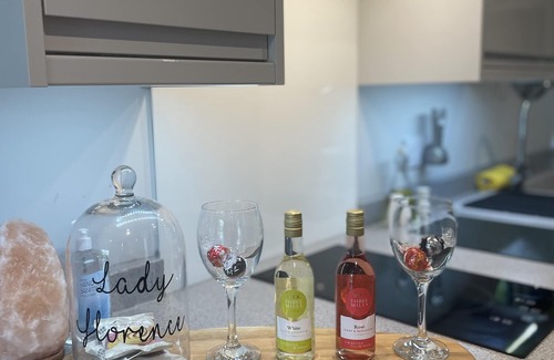 Maidstone Boat Rental | A Maidstone Cosy River Boat with Castle Views, Lady Florence.