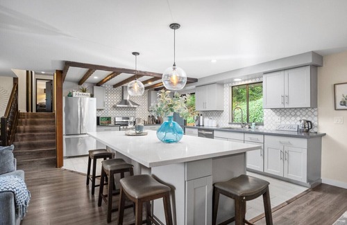 Kenmore House | A Mini Estate Retreat Ideal for Relocation or Temporary Stays