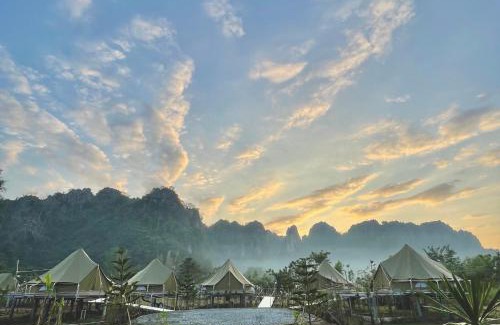 Noen Maprang Resort | A Moment of Love.by Red Z @บ้านมุง เนินมะปราง