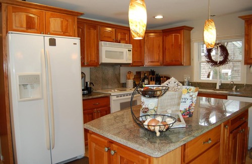 Annapolis House | A most envious location! Home includes a beautiful gourmet kitchen with a dining area and a Guest House with Bedroom and Full Bath!