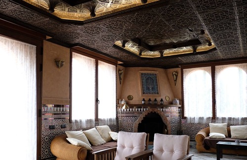 Puebla de Almenara Villa | A Nazarí patio in Castilla la Mancha