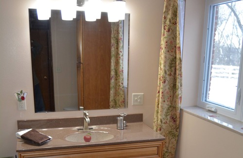 New Ulm House | A-Peeling Acres Orchard, relax on a small working orchard