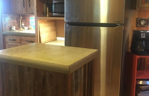 Leakey House | A perfect family vacation on the Frio River.