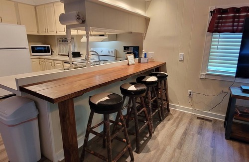 Farmington Cabin | A Perfect Hideaway | 2BR 1BA Hot Tub, Fireplace