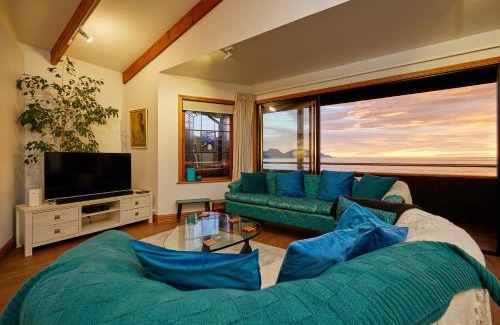 Kaikoura Apartment | A Room With a View