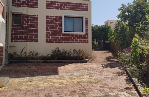 Dapoli House | A Sea & Valley View Independent Bungalow Surrounded By Lush Greenery