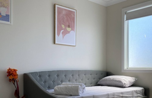 Port Noarlunga South House | A spacious house steps away from the beach close to McLaren Vale