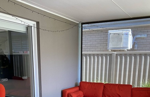 Port Noarlunga South House | A spacious house steps away from the beach close to McLaren Vale