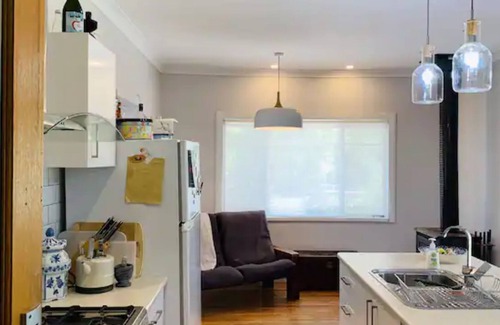 Chiltern House | A Spacious Getaway in Charming Chiltern