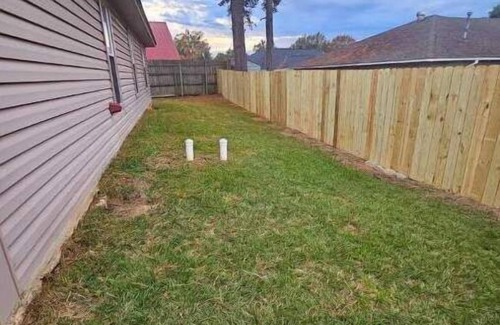 Wake Village House | A Time to Unwind: Cozy Beautiful Elec Fireplace with King Bed