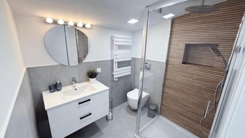 Bydgoszcz Apartment | A Tranquil Attic Retreat Near Old Town