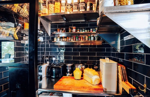 Amberley House | A unique and impressive contemporary home with private hot tub