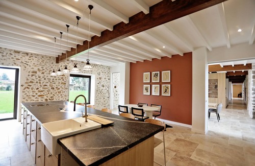 Le Tremblay-sur-Mauldre House | A warm and refined country house for unforgettable moments.