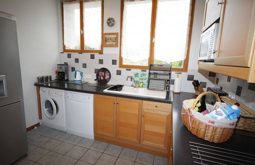 Sainteny Cottage | A wonderful vacation home from home - and a great garden for all the family