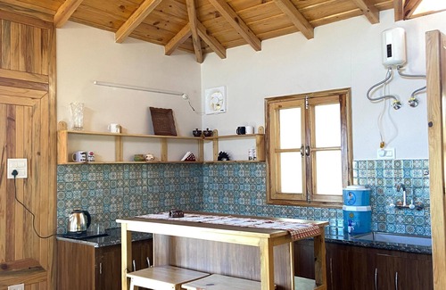 Gagar Apartment | A wooden cottage in an fruits orchard facing Himalayas n