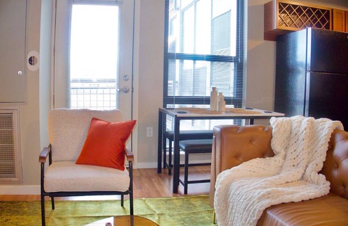 Old West Side Apartment | A2 Gem—Everything U of M & More!