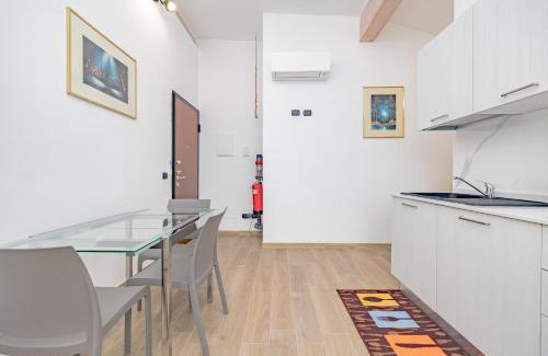 Cesate Apartment | A7 Moonlight FIERA-RHO-Mi-EXPO-MXP AMPIO&LUMINOSO MONOLOCALE