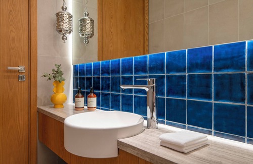 Doha Hotel | Abesq Doha Hotel and Residences - An IHG Hotel