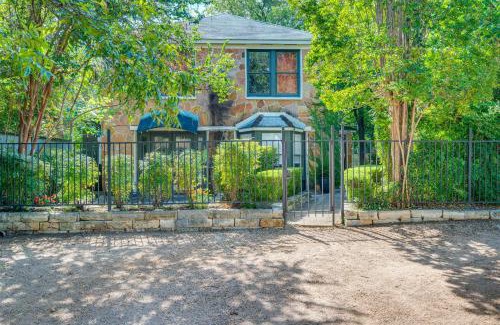 Zilker Apartment | about 4 Mi to Downtown Historic Austin Apartment